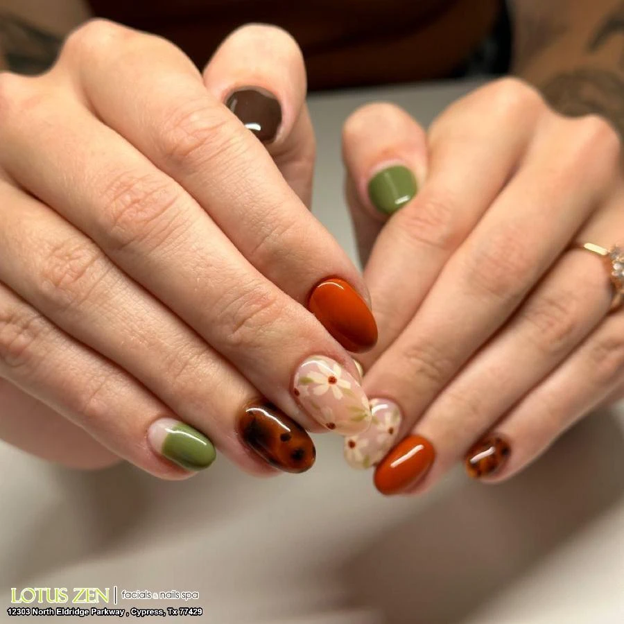Halloween nail art